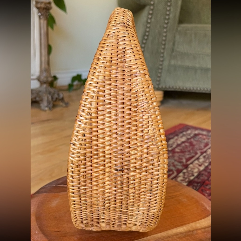 AQUA (?) Via Bloomingdale’s Wicker Rattan Purse Drawstring *Flower Not Included - Picture 4 of 11